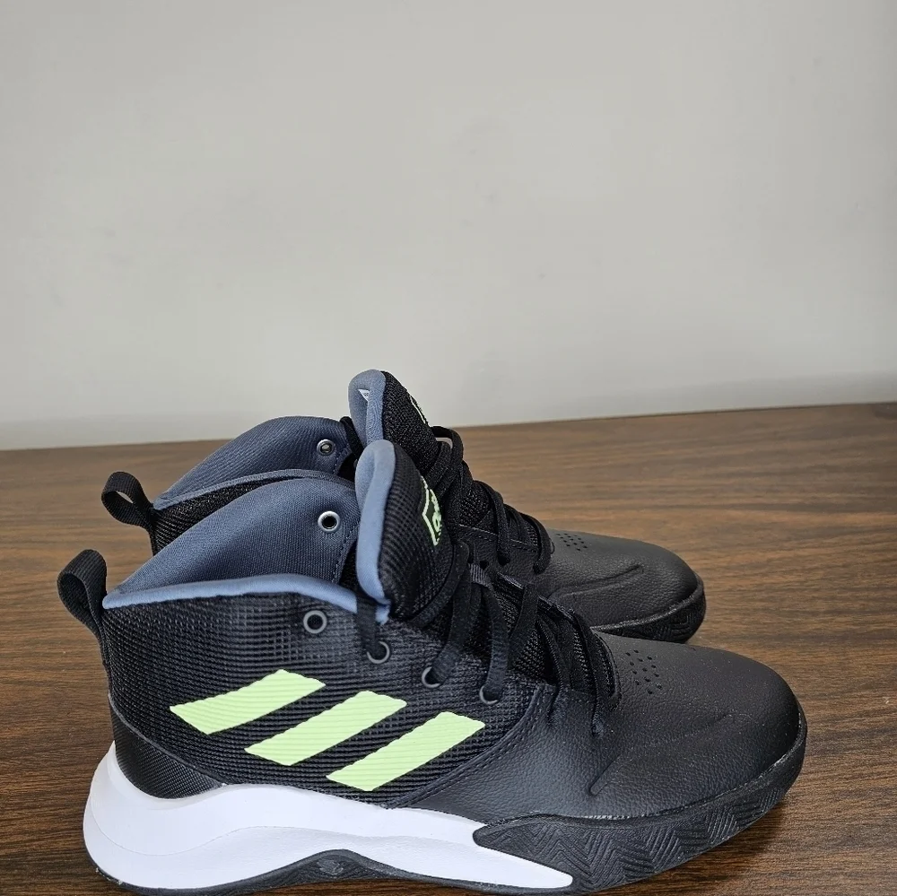 Adidas Own the Game Black Neon Basketball Shoes EF0308 Men's Size 5